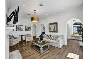 1128 Tyler St Hollywood, FL 33019 - MLS#A11942511