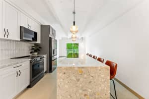 645 Ne 121st St 302 North Miami, FL 33161 - MLS#A11942533