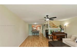 2200 Monroe St APT 3, Hollywood, FL 33020, - MLS#A11942545