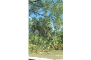 1000 W 11 Street Lehigh Acres, FL 33972 - MLS#A11942595