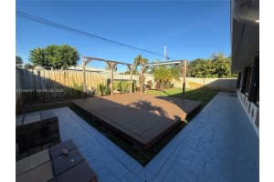 1721 Ne 48th Ct Fort Lauderdale, FL 33334 - MLS#A11942611