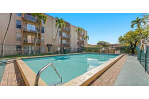 4841 NW 7th St Apt 303-4, Miami, FL 33126, - MLS#A11942612