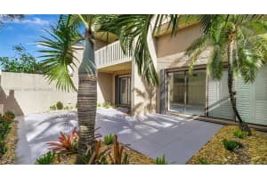 205 Dunwoody Ln 17-85 Hollywood, FL 33021 - MLS#A11942625