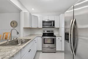 5000 NW 36th St APT 410, Lauderdale Lakes, FL 33319, - MLS#A11942628