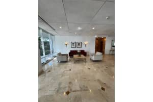 150 Se 25th Rd 8l, Miami