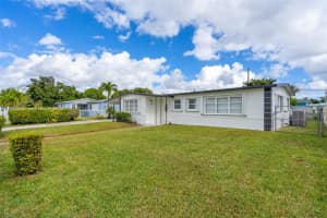 19525 Nw 38th Ct Miami Gardens, FL 33055 - MLS#A11942673