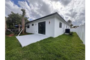 2430 Nw 22nd Rd Fort Lauderdale, FL 33311 - MLS#A11942683