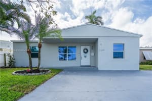 5249 Ne 3rd Ter 5249 Oakland Park, FL 33334 - MLS#A11942738