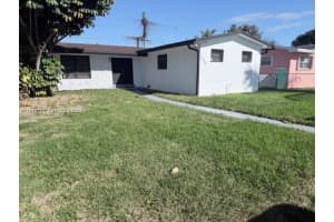 275 Ne 173 North Miami Beach, FL 33162 - MLS#A11942771