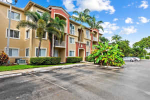 7085 Nova Dr 203 Davie, FL 33317 - MLS#A11942790