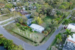 302 5th St SW, Ruskin, FL 33570, - MLS#A11942807