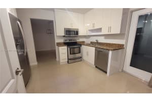 670 Ne 179th Ter Miami, FL 33162 - MLS#A11942880