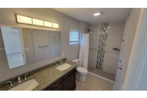 670 Ne 179th Ter Miami, FL 33162 - MLS#A11942880