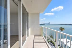 10350 W Bay Harbor Dr 8e Bay Harbor Islands, FL 33154 - MLS#A11942942