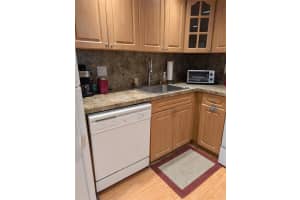 900 Saint Charles Pl L6 Pembroke Pines, FL 33026 - MLS#A11942961