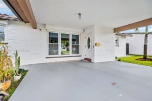 2211 N 50th Ave Hollywood, FL 33021 - MLS#A11943033