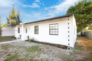 1200 Nw 11th Ct Fort Lauderdale, FL 33311 - MLS#A11943069