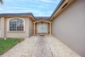 15330 Sw 170th Ter Miami, FL 33187 - MLS#A11943079