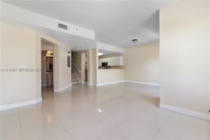 11102 Nw 83rd St 222 Doral, FL 33178 - MLS#A11943080