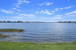 8725 Parkland Bay Dr Parkland, FL 33076 - MLS#A11943097