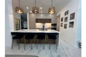 7782 Nw 18th St, Pembroke Pines