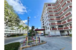 3660 Ne 166th St 415, North Miami Beach