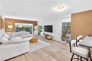 6902 N Kendall Dr E101 Pinecrest, FL 33156 - MLS#A11943131