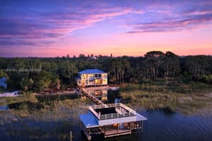 424 Lake Mirror Dr Lake Placid, FL 33852 - Off Market