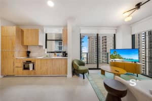 11 Ne 6th St 2307, Miami