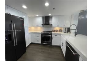 2555 Collins Ave 1409 Miami Beach, FL 33140 - MLS#A11943235