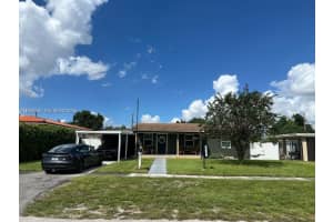 651 E 38th St Hialeah, FL 33013 - MLS#A11943236
