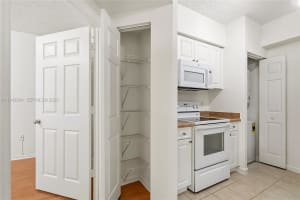 17150 N Bay Rd 2301 Sunny Isles Beach, FL 33160 - MLS#A11943244