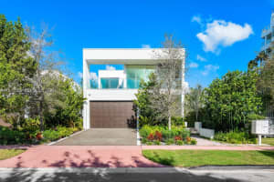 1011 W 48th St Miami Beach, FL 33140 - MLS#A11943293