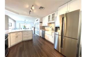 9875 Fairway Cove Ln Plantation, FL 33324 - MLS#A11943345