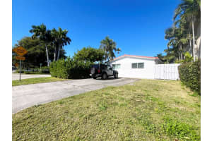 1059 Washington St Hollywood, FL 33019 - MLS#A11943348