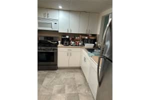 18111 Nw 68th Ave F102 Hialeah, FL 33015 - MLS#A11943381