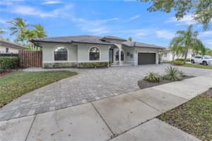 9125 Nw 172nd Ter, Hialeah