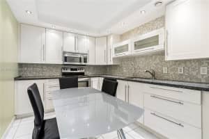 1890 S Ocean Dr 1907 Hallandale Beach, FL 33009 - MLS#A11943390