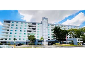 919 Hillcrest Dr 304 Hollywood, FL 33021 - MLS#A11943439