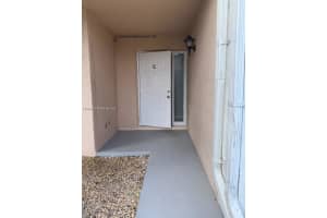 1190 Washington Cir 1190c, Homestead