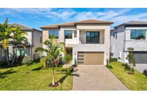 8525 Crystal Downs Ave Boca Raton, FL 33434 - MLS#A11943452