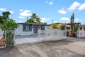864 E 29th St Hialeah, FL 33013 - MLS#A11943501