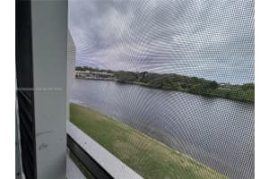 9450 Poinciana Pl 405 Davie, FL 33324 - MLS#A11943546