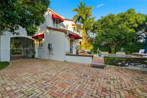 1302 Alhambra Cir Coral Gables, FL 33134 - MLS#A11943568