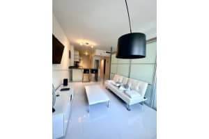 100 Lincoln Rd 526, Miami Beach