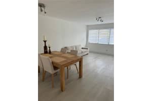 330 Se 2nd St 104f Hallandale Beach, FL 33009 - MLS#A11943595