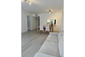 330 Se 2nd St 104f Hallandale Beach, FL 33009 - MLS#A11943595