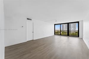 3731 N Country Club Dr 921 Aventura, FL 33180 - MLS#A11943678