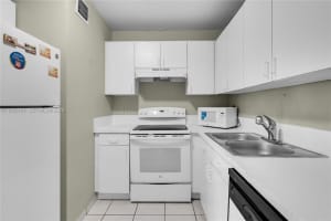 8050 Nw 8th St 305 Miami, FL 33126 - MLS#A11943707