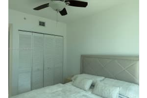 41 Se 5th St 2010 Miami, FL 33131 - MLS#A11943736